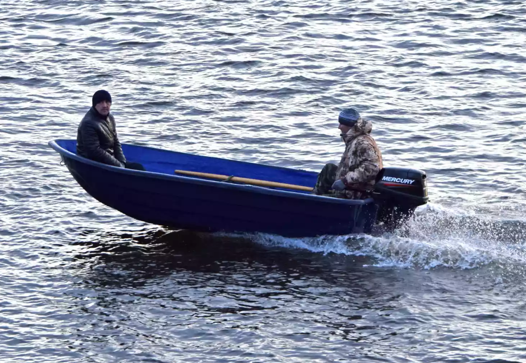 Стеклопластиковая лодка Neman-340 (тримаран) в Москве