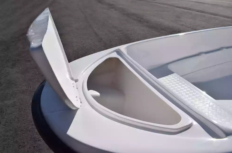 Стеклопластиковая лодка Пингвин (тримаран) в Москве