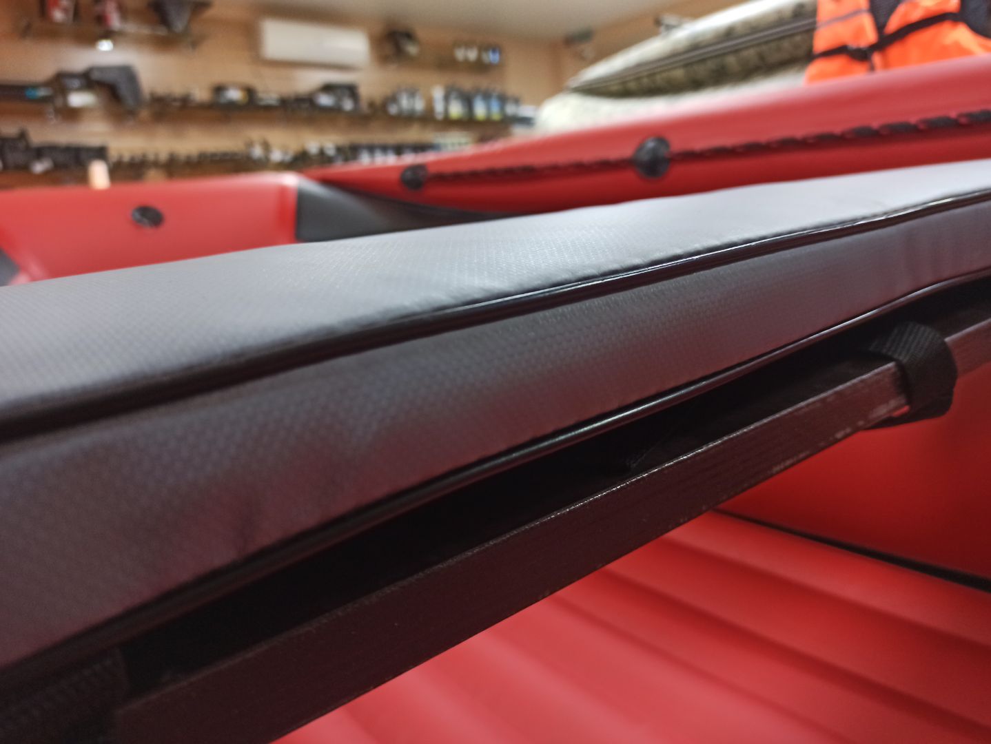 КОМПЛЕКТ МЯГКИХ НАКЛАДОК С СУМКОЙ ДЛЯ ЛОДОК 90Х20 СЕРЫЙ в Москве