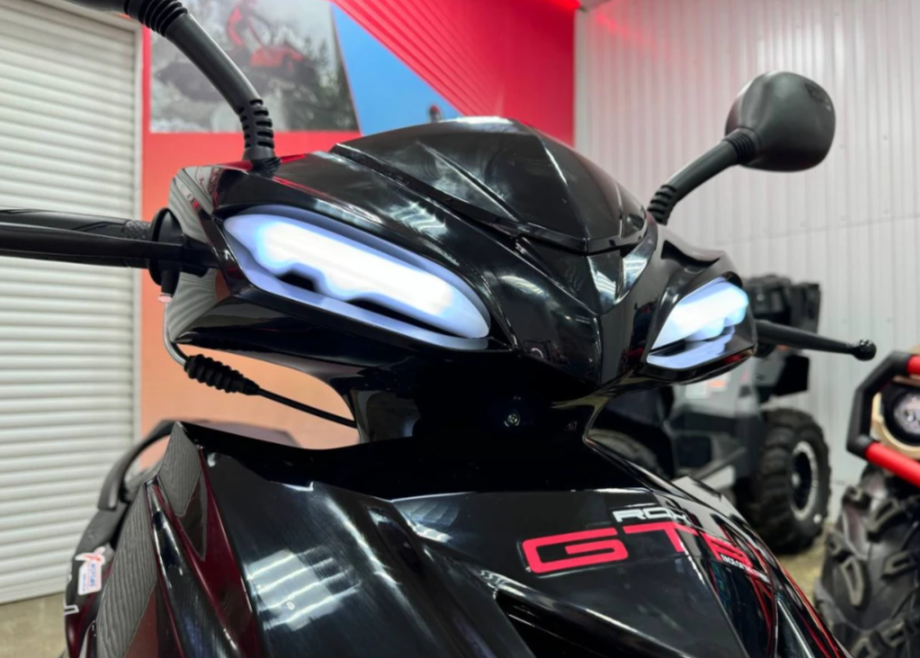 Скутер PROMAX ROX 200 (49) в Москве Скутер PROMAX ROX 200 (49) в Москве