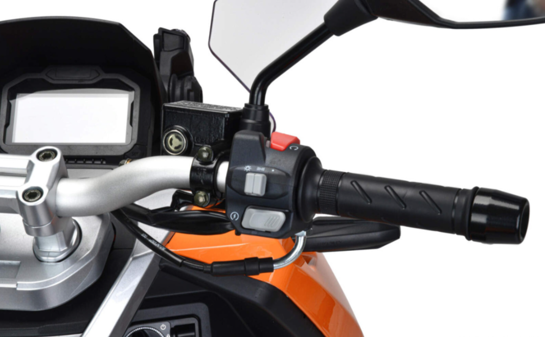 Скутер MOTOLAND (МОТОЛЕНД) T-MAX 150 в Москве