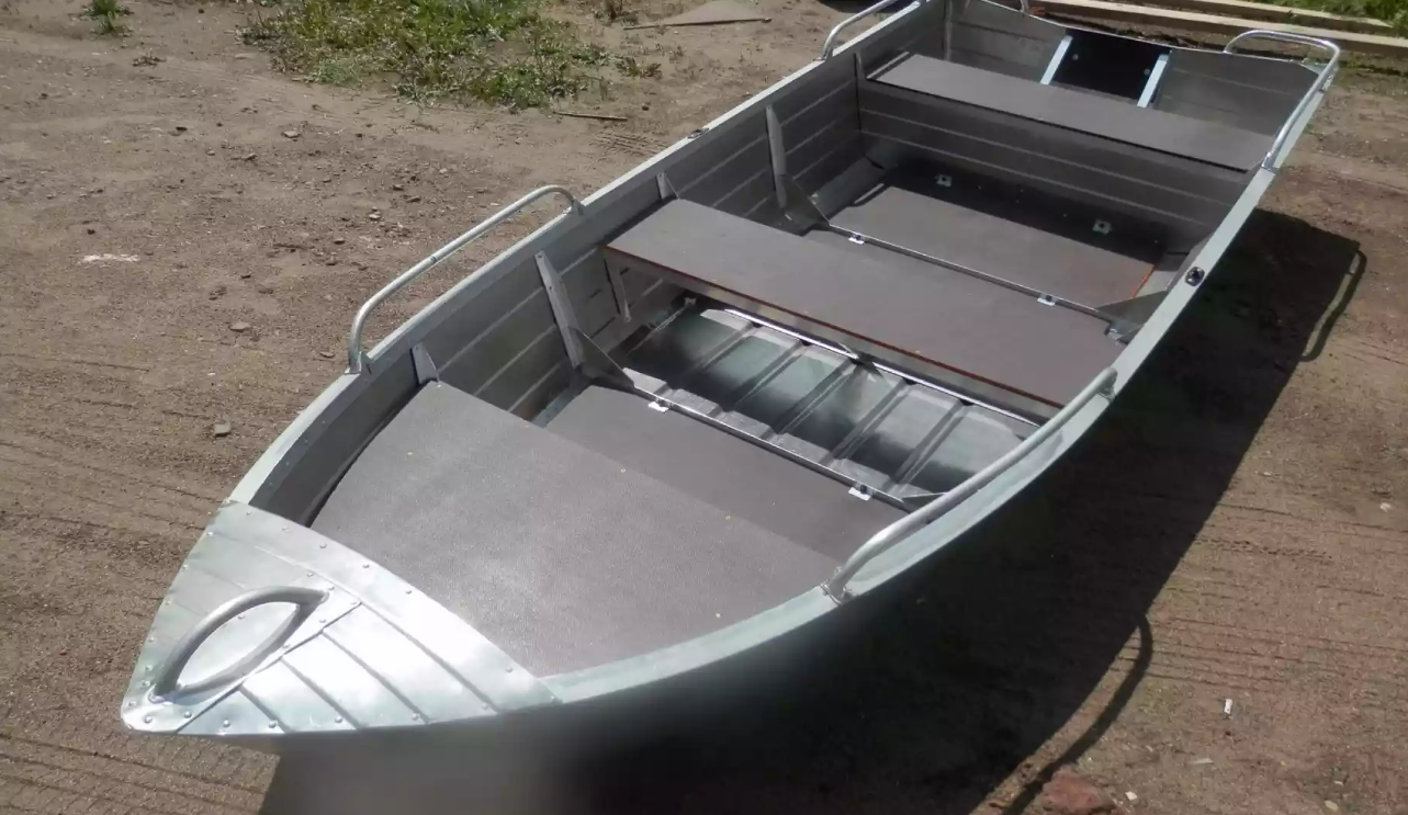 Алюминиевая лодка Вятка-Профи 32 в Москве