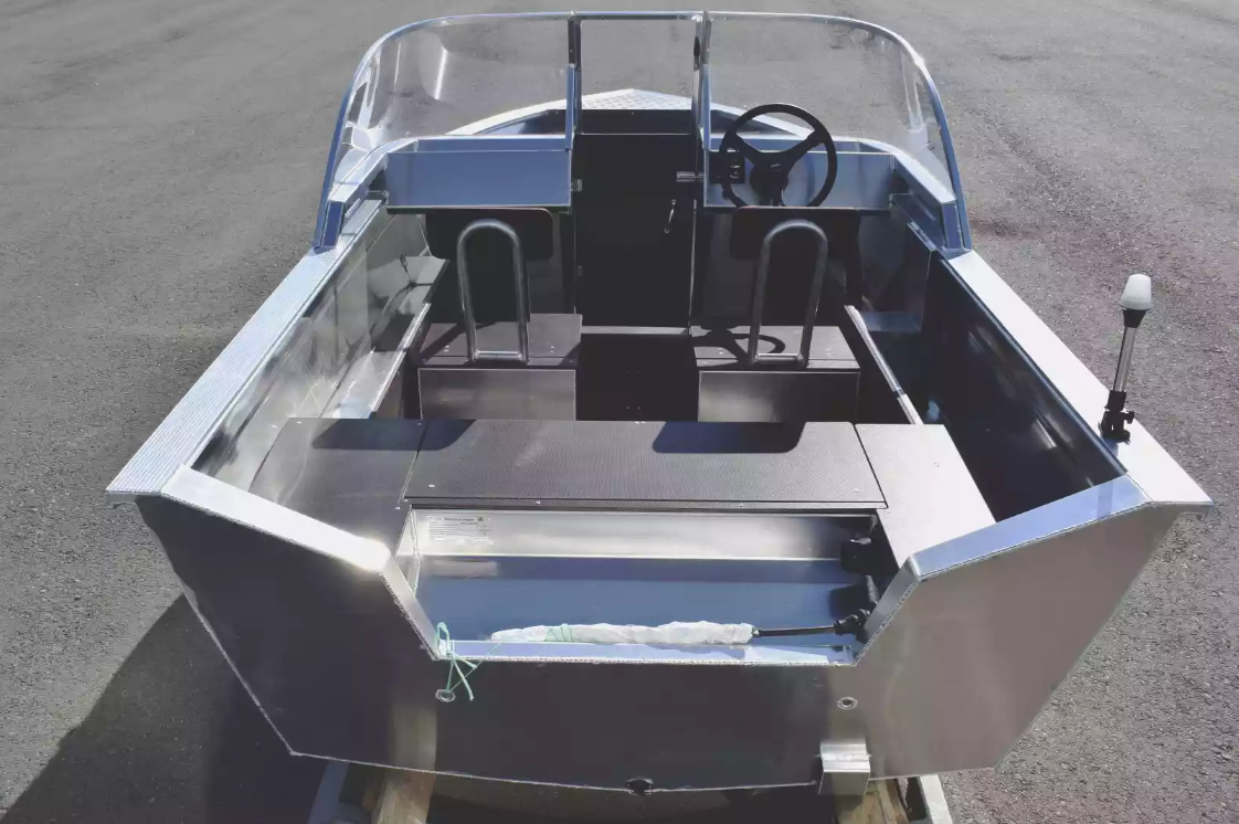 Алюминиевая лодка  Неман-400 DCM в Москве