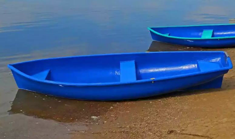 Стеклопластиковая лодка Омуль в Москве