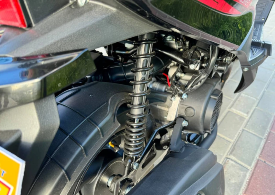 Скутер PROMAX ROX 200 (49) в Москве Скутер PROMAX ROX 200 (49) в Москве