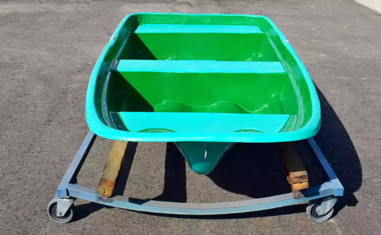 Стеклопластиковая лодка Старт (тримаран) в Москве