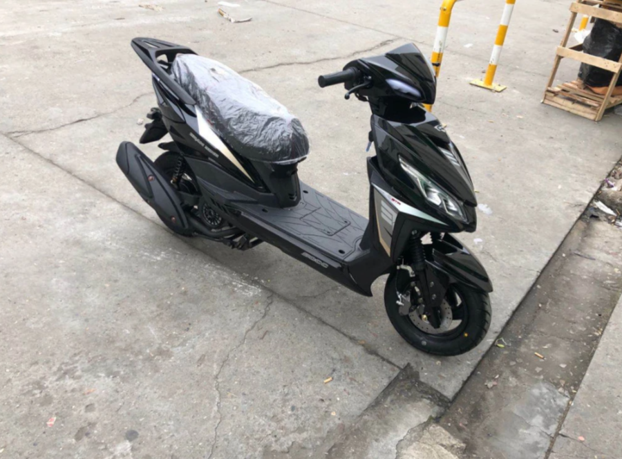 Скутер PROMAX ROX 200 (49) в Москве Скутер PROMAX ROX 200 (49) в Москве