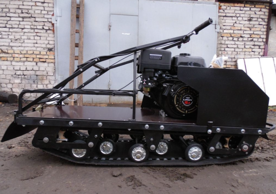 Мотобуксировщик AhtaR Зима 15 л/с с вариатором в Москве