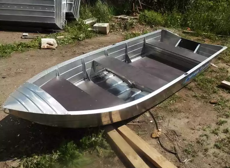 Алюминиевая лодка Вятка-Профи 37 в Москве