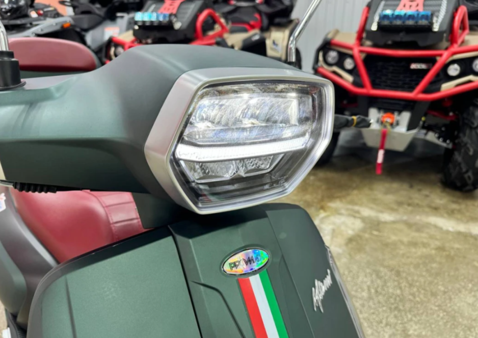 Скутер PROMAX Miami 240 (49) в Москве