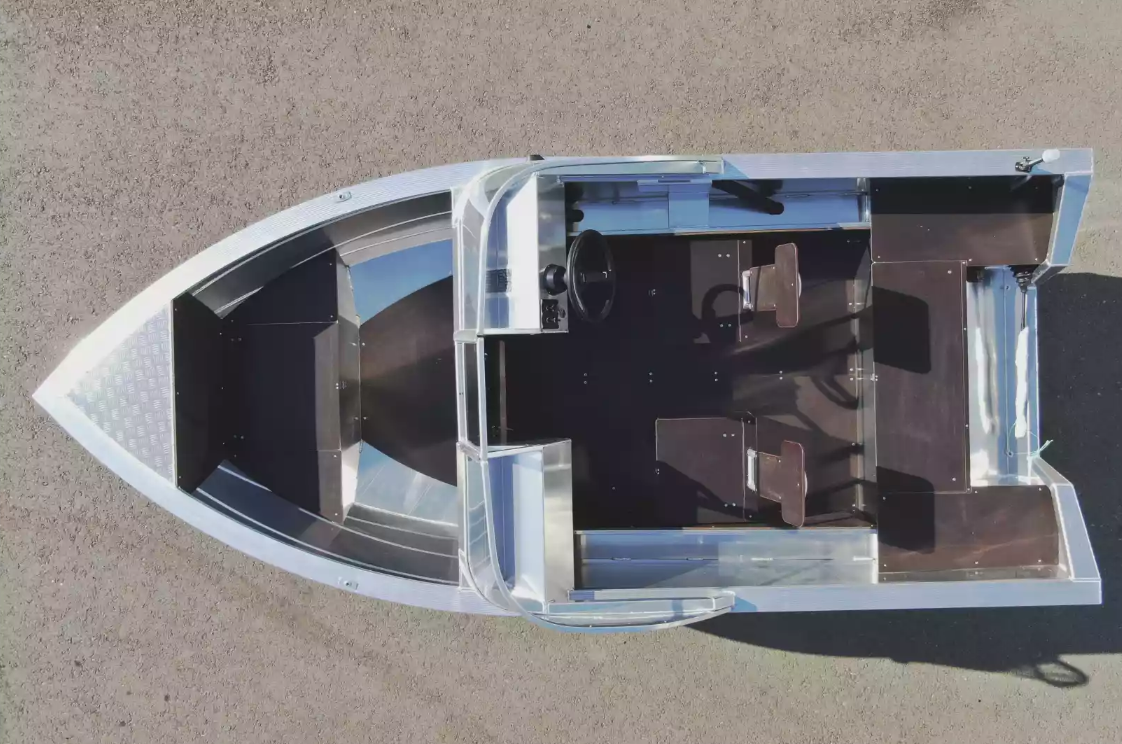 Алюминиевая лодка  Неман-400 DCM в Москве