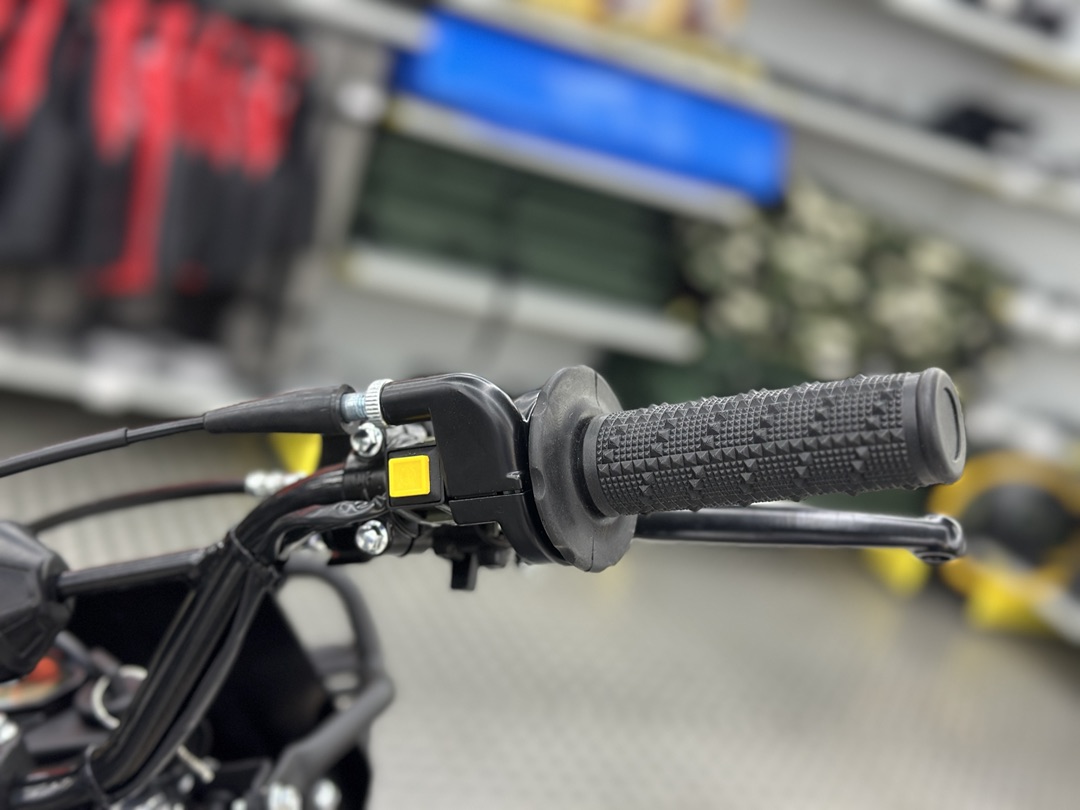 Кроссовый мотоцикл PROMAX ARMY 250 в Москве Кроссовый мотоцикл PROMAX ARMY 250 в Москве