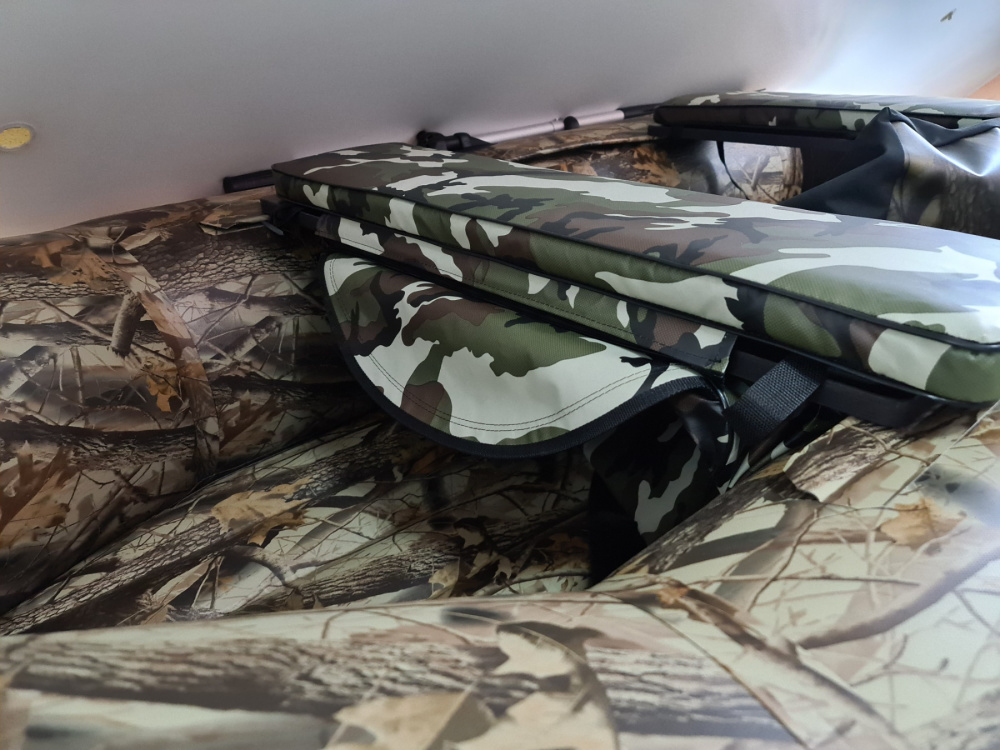 КОМПЛЕКТ МЯГКИХ НАКЛАДОК С СУМКОЙ ДЛЯ ЛОДОК 80Х20 КАМУФЛЯЖ в Москве