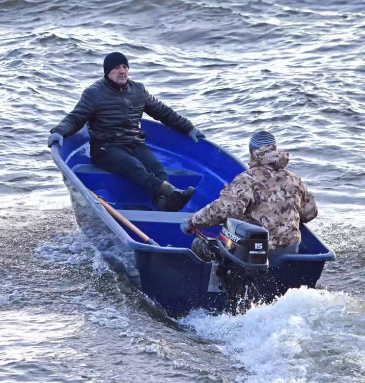 Стеклопластиковая лодка Neman-340 (тримаран) в Москве