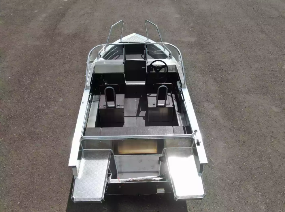 Алюминиевая лодка  Неман-400 DCM NEW в Москве