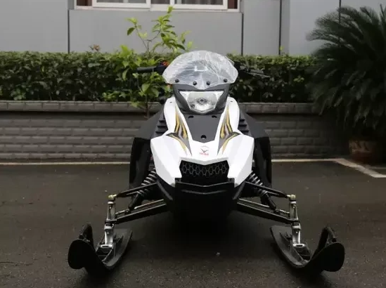 Снегоход ULAR 220 в Москве