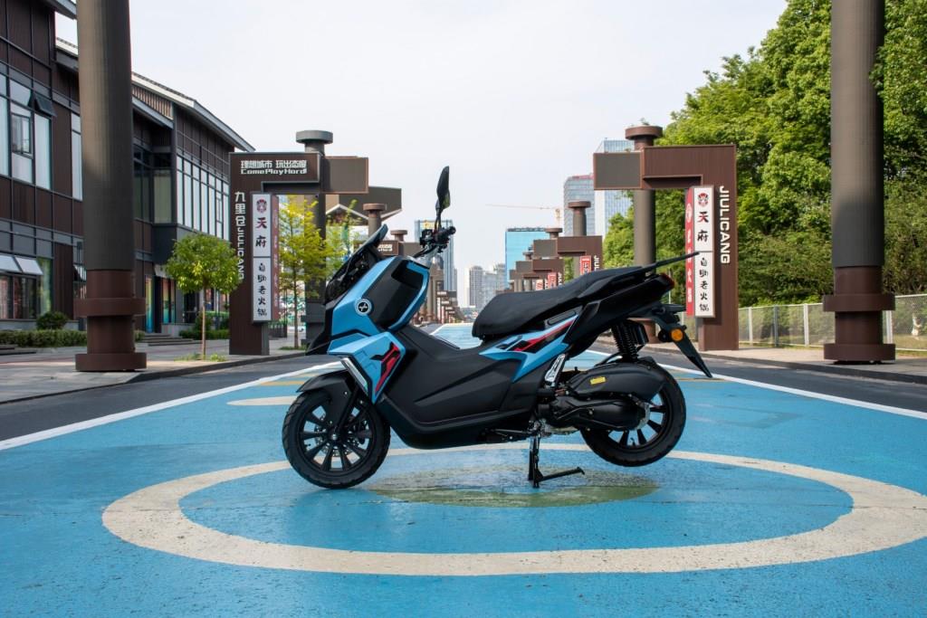 Скутер PROMAX BMW C250X в Москве