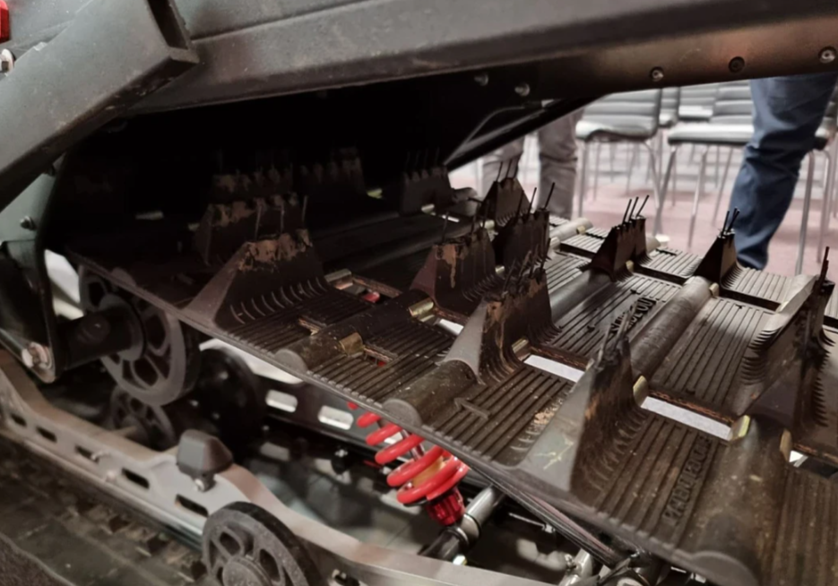 Снегоход AODES Siberiacross 1000 SWT 600mm LCD 6.8 в Москве Снегоход AODES Siberiacross 1000 SWT 600mm LCD 6.8 в Москве