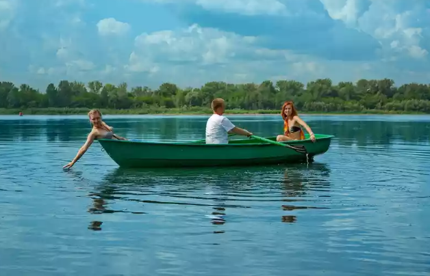 Стеклопластиковая Лодка Голавль в Москве