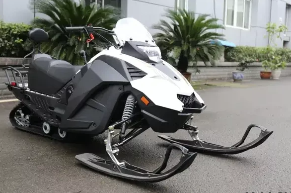 Снегоход ULAR 220 в Москве