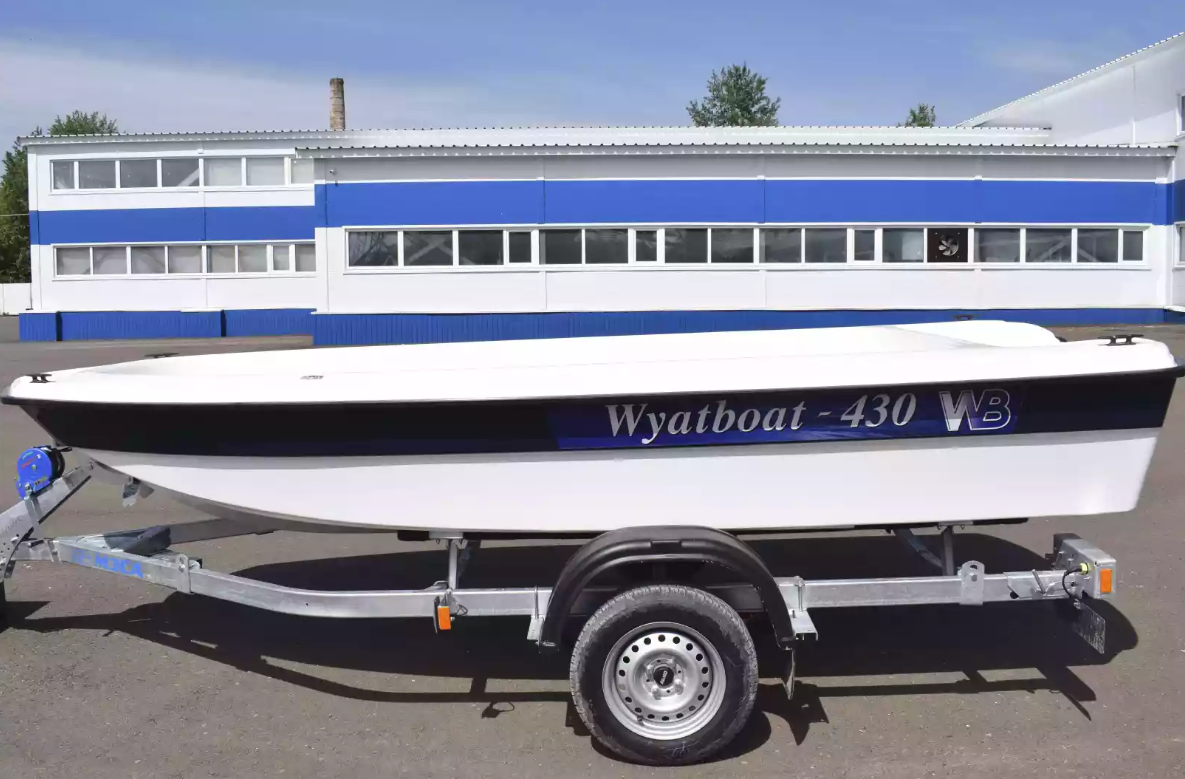 Стеклопластиковая лодка Wyatboat 430 тримаран в Москве