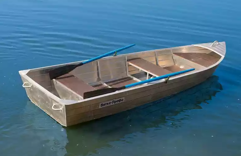 Алюминиевая лодка Вятка-Профи 32 в Москве