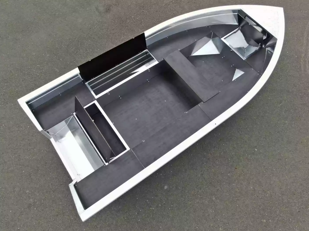 Алюминиевая лодка  Неман-420 в Москве