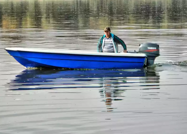 Стеклопластиковая лодка Wyatboat 430 тримаран в Москве