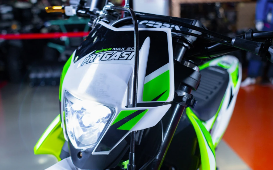 Мотоцикл Progasi SUPER MAX 300 PRO PR300 (ZS175FMN) в Москве Мотоцикл Progasi SUPER MAX 300 PRO PR300 (ZS175FMN) в Москве