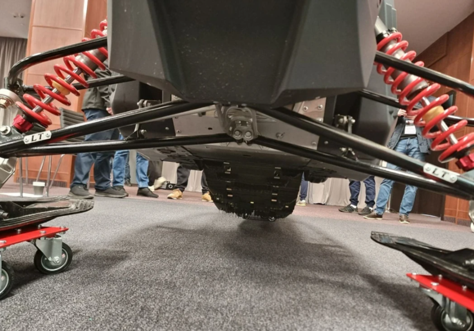 Снегоход AODES Siberiacross 1000 SWT 600mm LCD 6.8 в Москве Снегоход AODES Siberiacross 1000 SWT 600mm LCD 6.8 в Москве