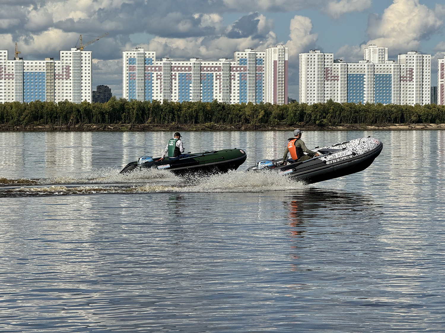 Лодка MISHIMO BIG FLOOR 440 в Москве