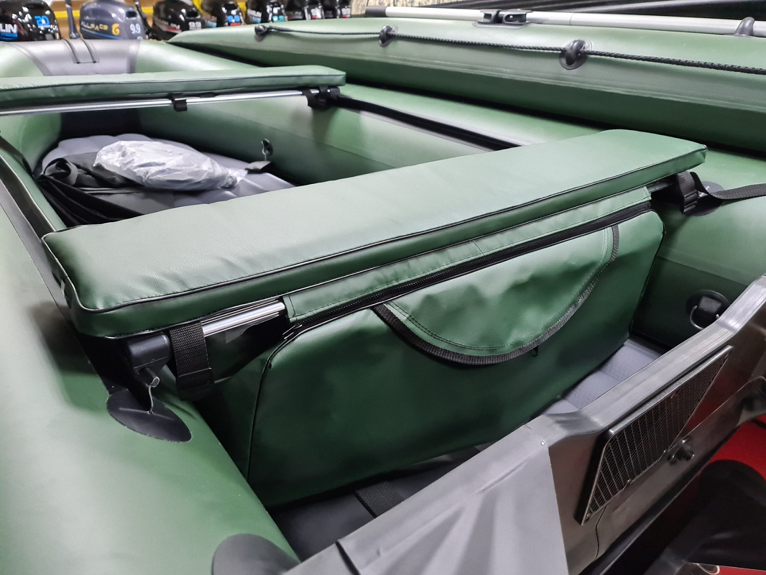 КОМПЛЕКТ МЯГКИХ НАКЛАДОК С СУМКОЙ ДЛЯ ЛОДОК 90Х20 ЗЕЛЕНЫЙ в Москве