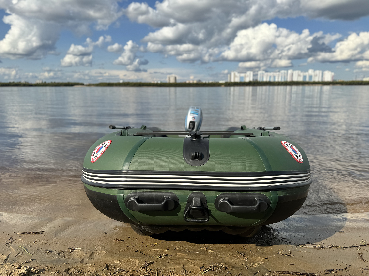 Лодка MISHIMO BIG FLOOR 400 в Москве