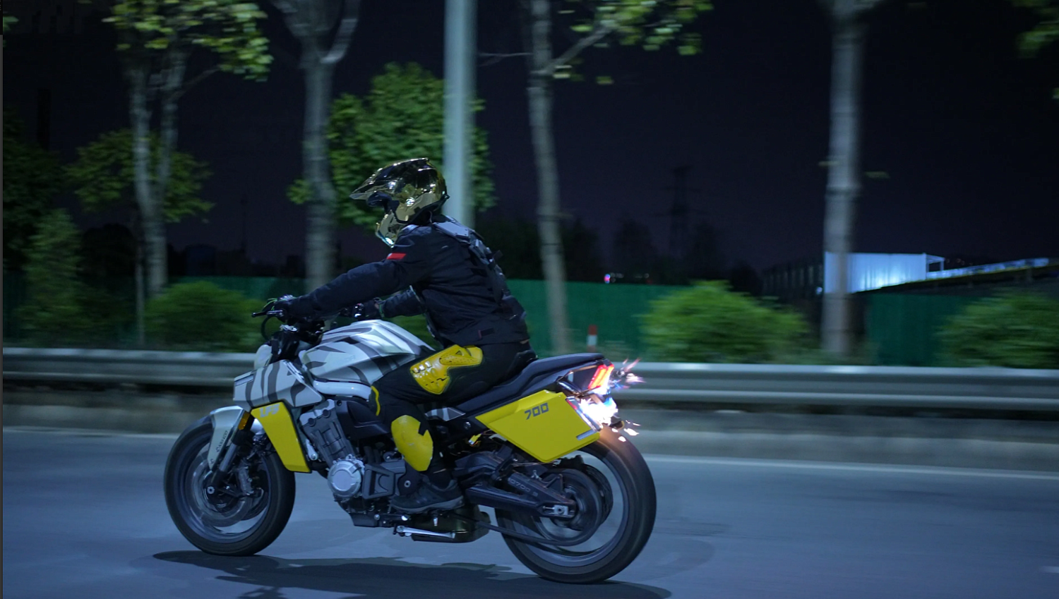 Мотоцикл Benda LFS 700 в Москве