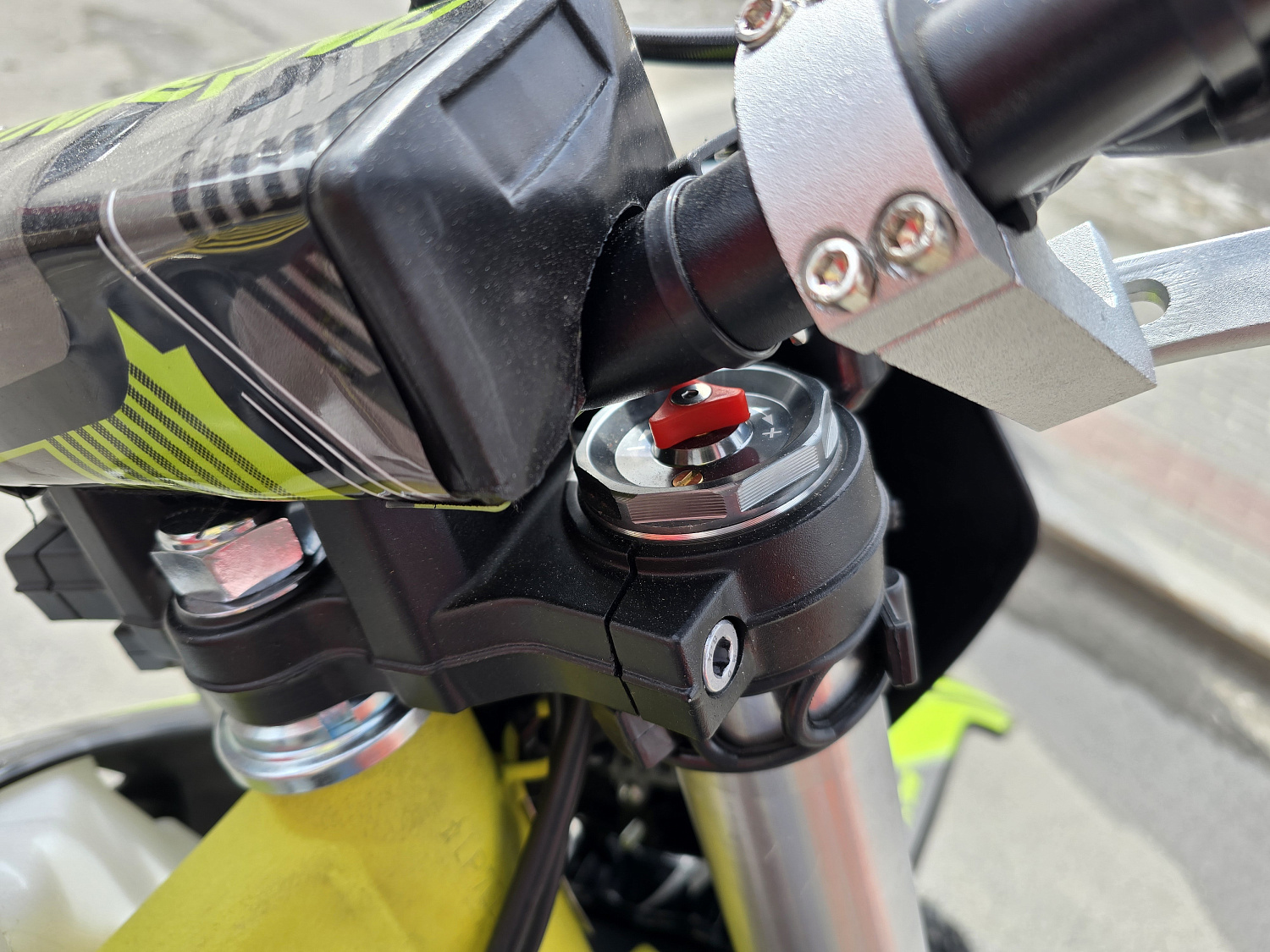 Кроссовый мотоцикл PROMAX INFERNO 380 (4 valves, 5 gears) в Москве Кроссовый мотоцикл PROMAX INFERNO 380 (4 valves, 5 gears) в Москве